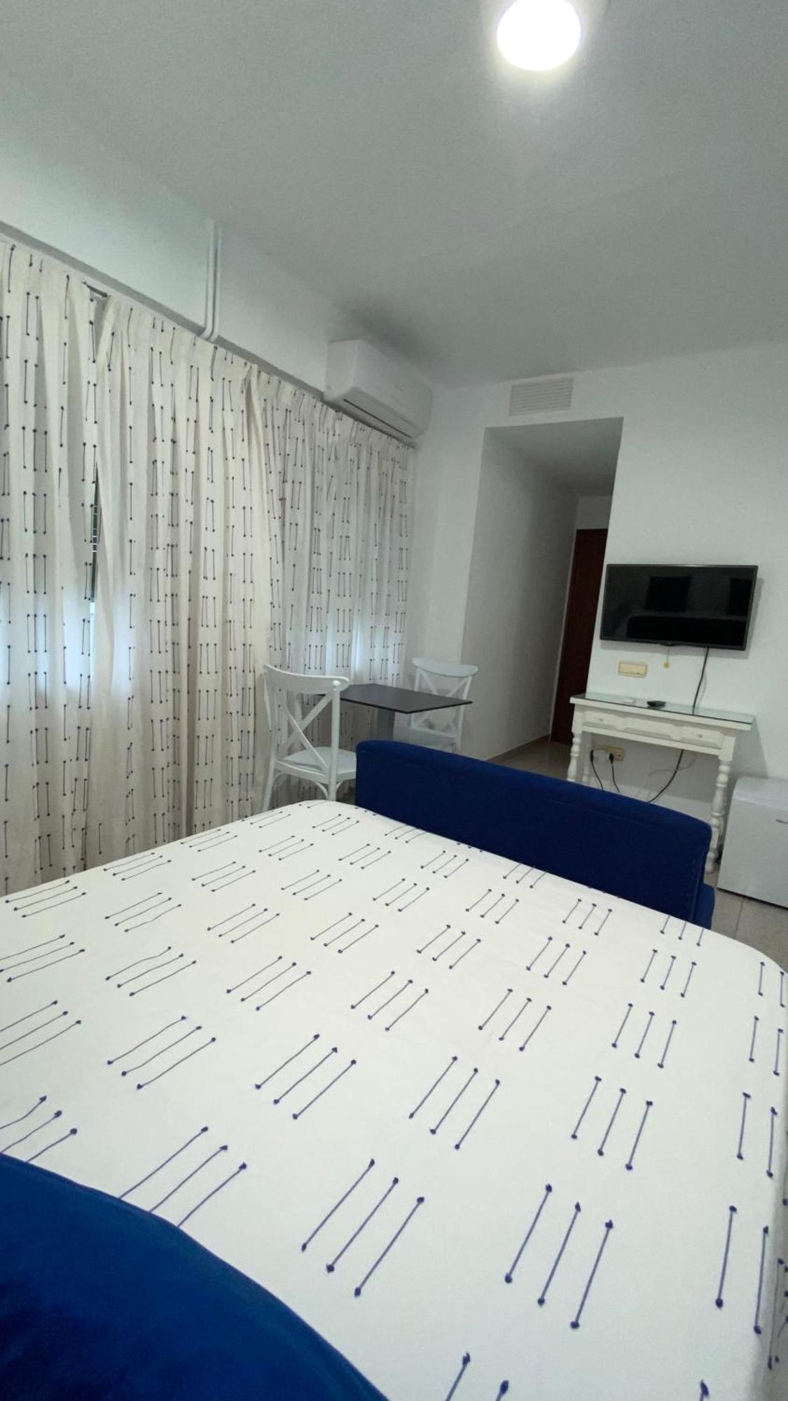 Rincon Extremeno Hotel Plasencia Exterior photo