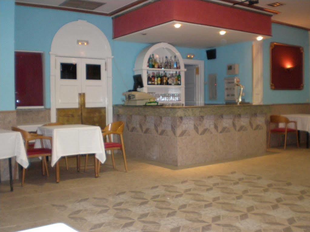 Rincon Extremeno Hotel Plasencia Exterior photo